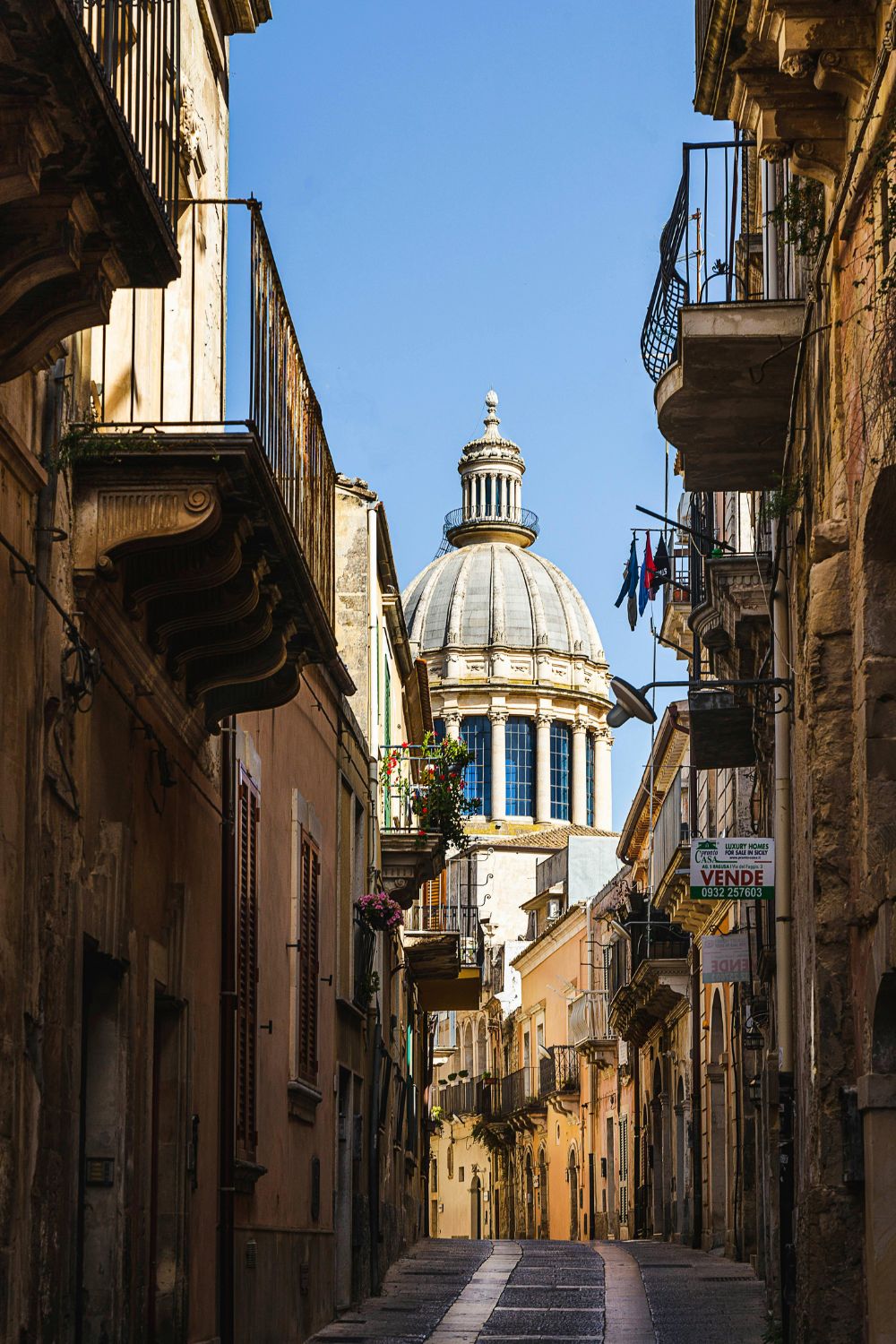 Ragusa Sicily hotels.