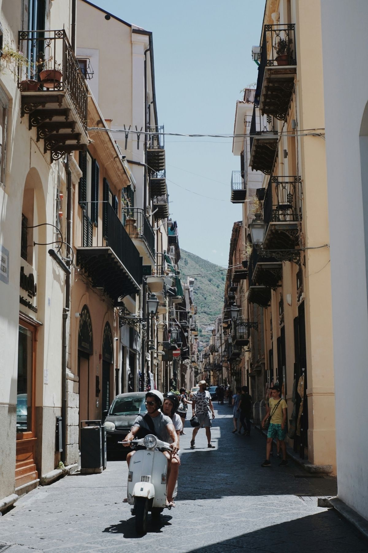 Cefalu, Sicily travel guide.